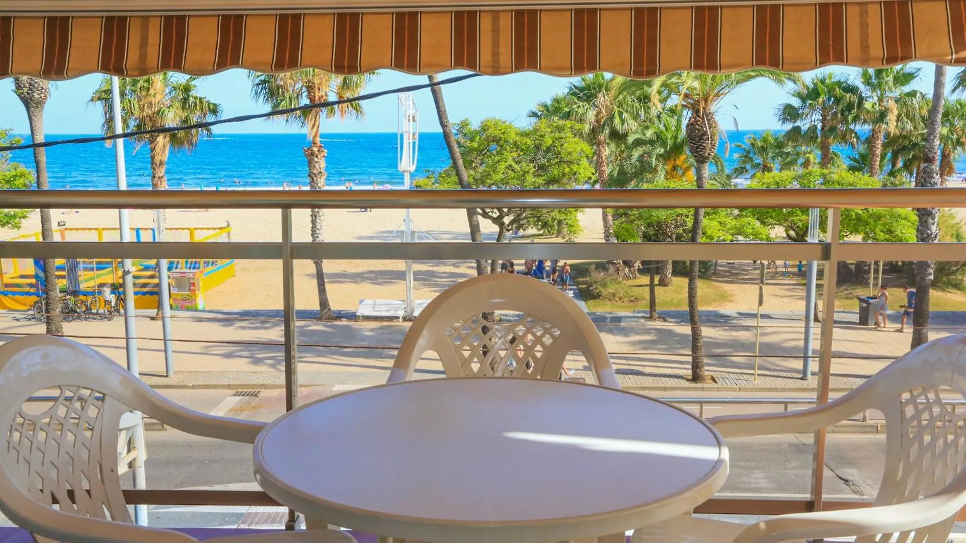 Xaloc Only Families Apartment Cambrils